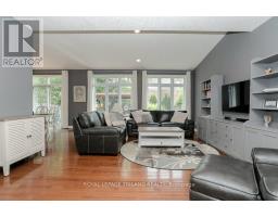 2206 LILAC AVENUE - 9