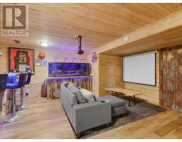 146 SIMCOE STREET - 25