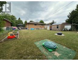 25 HAWKESBURY AVENUE - 20