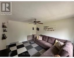 25 HAWKESBURY AVENUE - 4