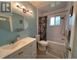 25 HAWKESBURY AVENUE - 6