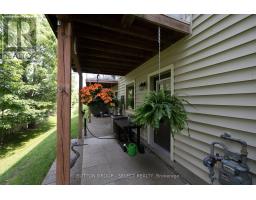 43 - 1040 CORONATION DRIVE - 34