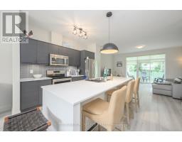 43 - 1040 CORONATION DRIVE - 9