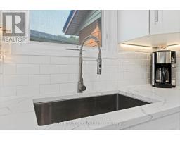 115 FAIRCHILD CRESCENT - 14