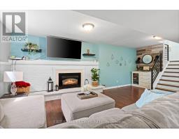 115 FAIRCHILD CRESCENT - 22