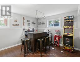 115 FAIRCHILD CRESCENT - 24