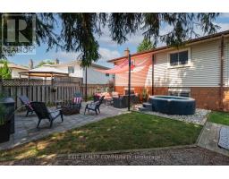 115 FAIRCHILD CRESCENT - 30