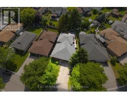 115 FAIRCHILD CRESCENT - 33