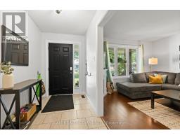 115 FAIRCHILD CRESCENT - 4