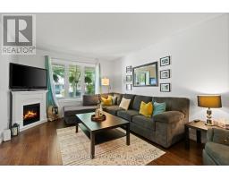 115 FAIRCHILD CRESCENT - 5