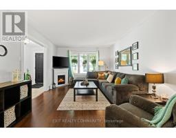 115 FAIRCHILD CRESCENT - 6