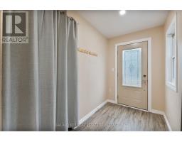 121 SACKVILLE STREET - 3