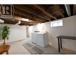 121 SACKVILLE STREET - 32
