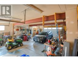1867 PARKHURST AVENUE - 32