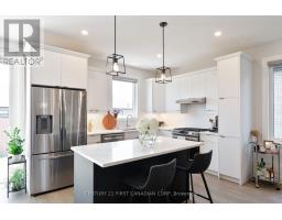 30 - 383 DAVENTRY WAY - 18
