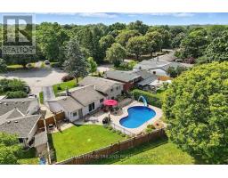 686 ALGOMA PLACE - 24