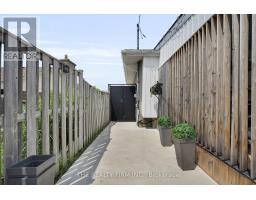952 EAGLE CRESCENT - 29