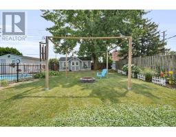 952 EAGLE CRESCENT - 34