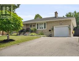 952 EAGLE CRESCENT - 43