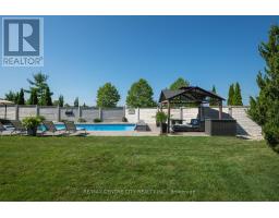 200 PLANE TREE DRIVE - 13
