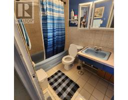 360 STRATTON DRIVE - 4