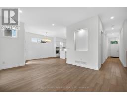 11 - 495 OAKRIDGE DRIVE - 12
