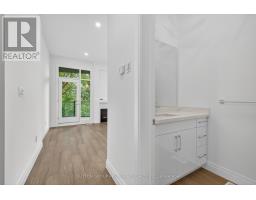 11 - 495 OAKRIDGE DRIVE - 15