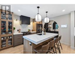7049 DIANE CRESCENT - 10