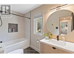 7049 DIANE CRESCENT - 26