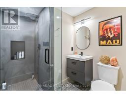 7049 DIANE CRESCENT - 31