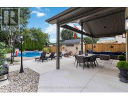 7049 DIANE CRESCENT - 36