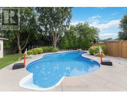 7049 DIANE CRESCENT - 40