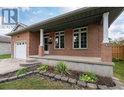 18 ROSETHORN COURT - 3