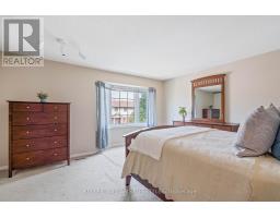34 - 151 MARTINET AVENUE - 16
