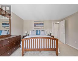 34 - 151 MARTINET AVENUE - 19