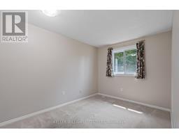 34 - 151 MARTINET AVENUE - 20