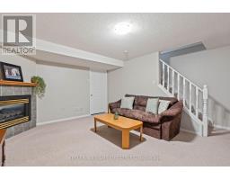34 - 151 MARTINET AVENUE - 26