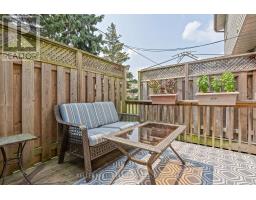 34 - 151 MARTINET AVENUE - 29