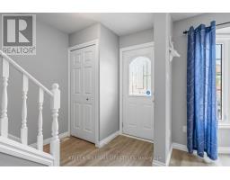34 - 151 MARTINET AVENUE - 3