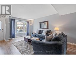 34 - 151 MARTINET AVENUE - 5