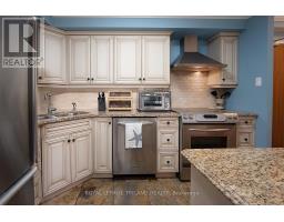 412 - 521 RIVERSIDE DRIVE - 12