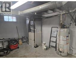 452 CHARLOTTE STREET - 32