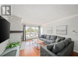202 - 9 JACKSWAY CRESCENT - 10