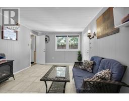 568 CRESTON AVENUE - 23
