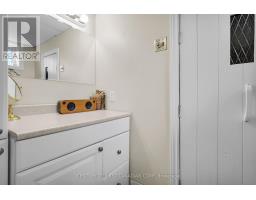 568 CRESTON AVENUE - 33