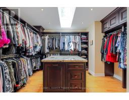 11 OLD OAK LANE - 28