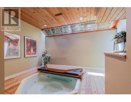 11 OLD OAK LANE - 40