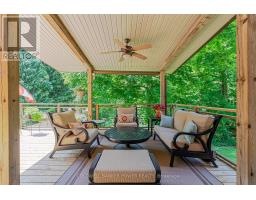 11 OLD OAK LANE - 43