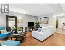 6 HAYES STREET - 7