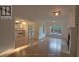 21 VILLAGE GATE CRESCENT - 16